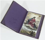 fig. 4 Un volume proveniente dalla collezione di Francesco Novati, con le pagine di supporto blu